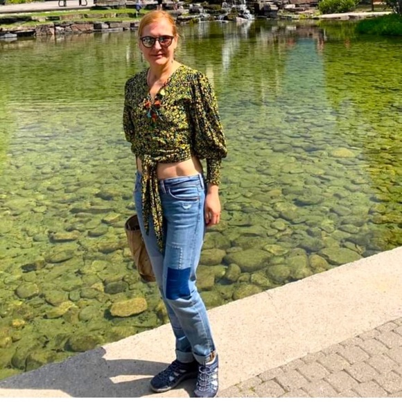 ANTHROPOLOGIE NWT Faithfull Uli Cropped Wrap Blouse Size S (4). - Picture 3 of 4